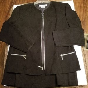 Jessica Howard 2 Piece Suit with Silver Accents 16